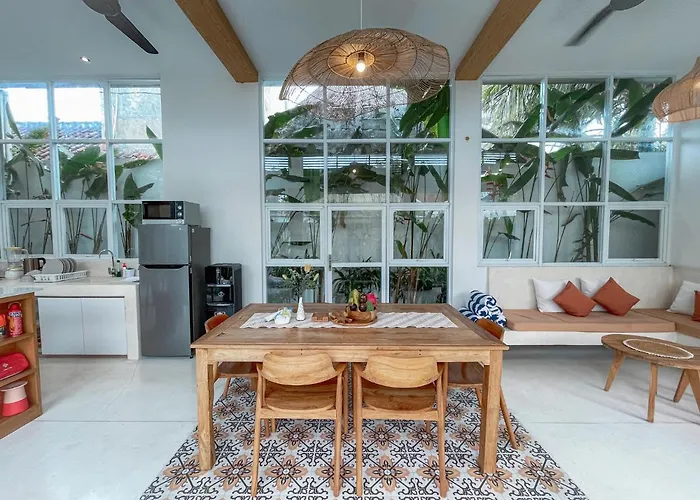 3br Plawa Hijau ヴィラ
